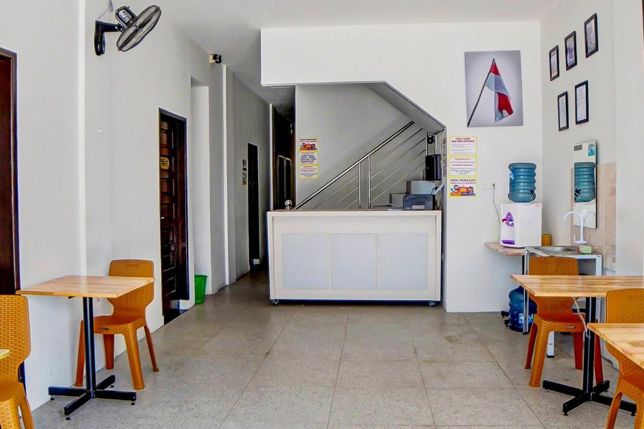 Oyo 91211 Mega Comfort Guest House เมดาน ภายนอก รูปภาพ