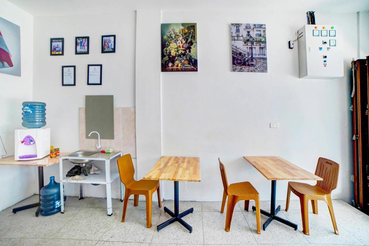Oyo 91211 Mega Comfort Guest House เมดาน ภายนอก รูปภาพ