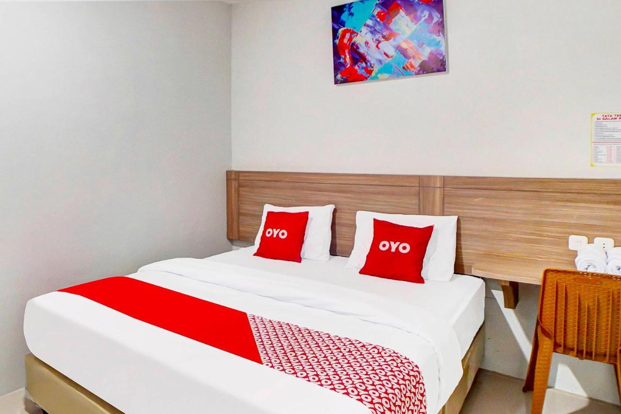 Oyo 91211 Mega Comfort Guest House เมดาน ภายนอก รูปภาพ